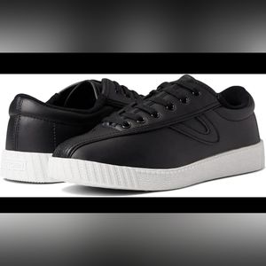 NEW**TRETORN Black Leather Nylite Sneakers